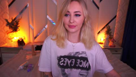 top_grace online show from January 2025 08:33:01 PM