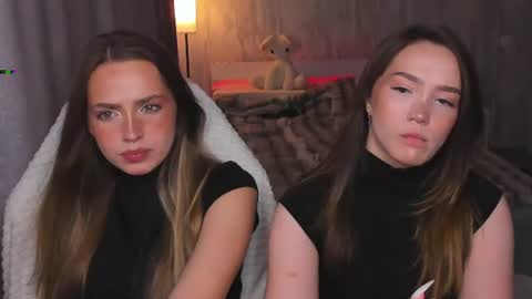 Snapshot of top_twins chatting on June 2026 10:52:02 AM Yara online show from June 2026 10:52:02 AM