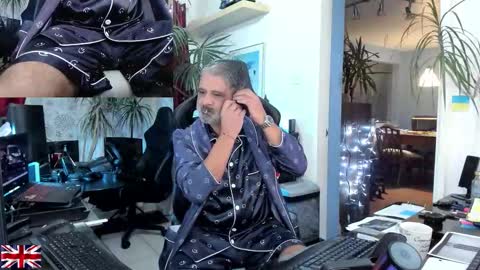 topalphaboss online show from October 2025 05:25:02 PM