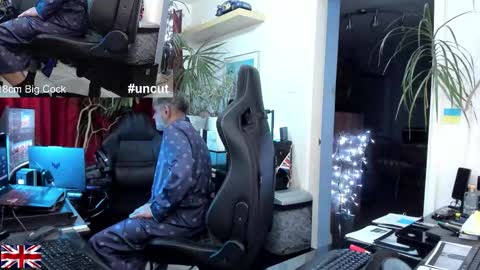 topalphaboss online show from October 2025 05:32:02 AM