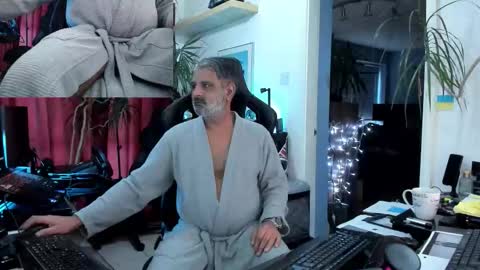 topalphaboss online show from October 2025 07:40:01 AM