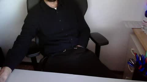 Snapshot of topg84 chatting on May 2026 05:19:01 PM Topg84 online show from May 2026 05:19:01 PM