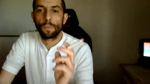 Snapshot of topg84 chatting on June 2026 05:00:01 PM Topg84 online show from June 2026 05:00:01 PM
