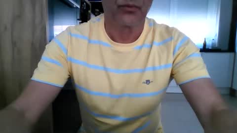 Snapshot of topsecreton chatting on May 2026 10:43:01 AM topsecreton online show from May 2026 10:43:01 AM