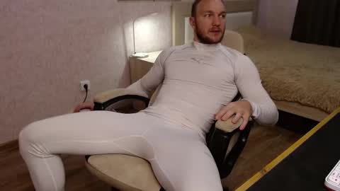 Glebaty online show from November 2025 11:01:02 AM