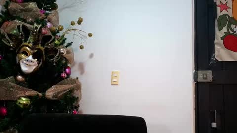 Enzo Moretti online show from December 2025 12:09:01 PM