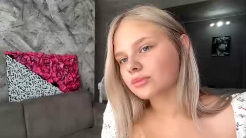 Linda online show from July 2026 12:08:01 PM