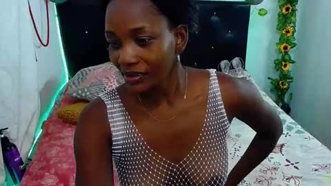 tory_montannaxx online show from January 2025 12:05:02 PM