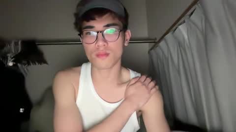 Snapshot of toshikaro0 chatting on March 2025 01:03:01 PM Karo online show from March 2025 01:03:01 PM