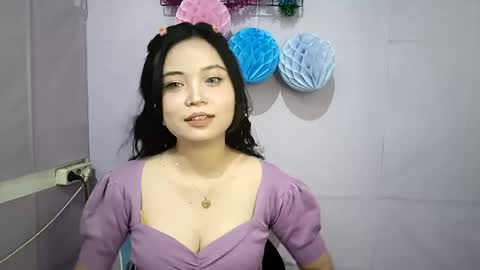 Snapshot of toshikoseaforth chatting on May 2026 11:17:02 AM Emma online show from May 2026 11:17:02 AM