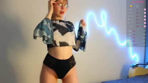 Toshi online show from February 2025 01:10:02 PM