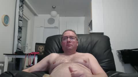 tosimies69 online show from January 2025 04:31:02 PM