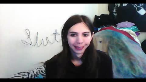 Luna online show from November 2025 09:09:01 PM