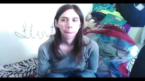 Luna online show from April 2026 09:15:01 PM