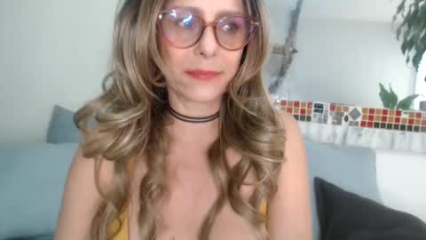 TotyPink online show from November 2025 03:00:02 PM