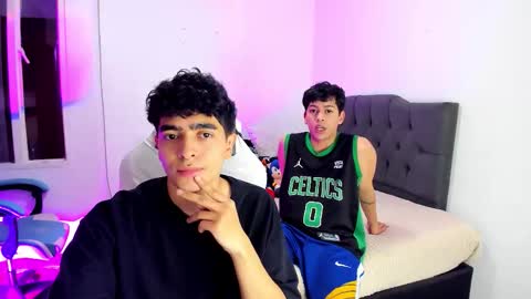 Snapshot of touch_n_play chatting on October 2025 05:04:02 AM Marco and Jonas online show from October 2025 05:04:02 AM