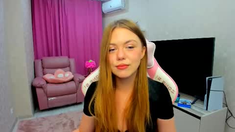 Snapshot of touch_the_heart chatting on September 2025 03:30:02 AM Touch The Heart online show from September 2025 03:30:02 AM