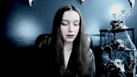 toxicdomme online show from April 2026 05:00:01 PM