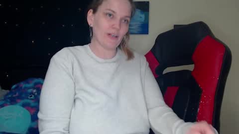 Lilly Miss Mistress Goddess Maam Queen Boss online show from December 2024 12:05:01 PM