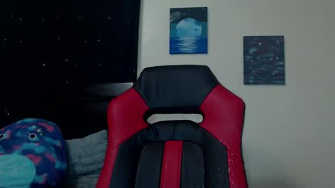 Lilly Miss Mistress Goddess Maam Queen Boss online show from December 2024 09:19:02 AM