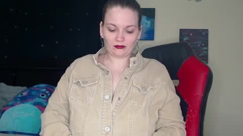 Lilly Miss Mistress Goddess Maam Queen Boss online show from January 2025 09:17:02 AM