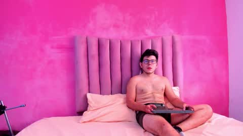 toxiclove01 online show from December 2025 07:08:02 PM