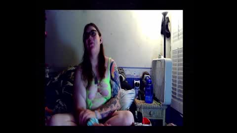 Toxiclove1311 online show from October 2025 12:08:01 AM