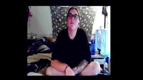 Toxiclove1311 online show from December 2025 09:21:02 PM