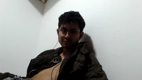 Snapshot of toy_sweet chatting on July 2026 04:33:01 PM Xander online show from July 2026 04:33:01 PM