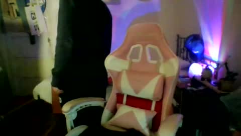 Snapshot of toyboysquirt chatting on June 2026 06:12:02 AM toyboysquirt online show from June 2026 06:12:02 AM