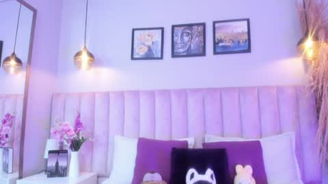 Tracy  online show from April 2026 08:39:01 PM