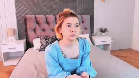 tracycurtis online show from September 2025 05:53:02 AM