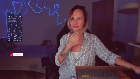 Hey my name is Kiri Kiri online show from November 2025 04:38:02 PM