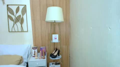 Snapshot of tranene_jian chatting on February 2025 05:48:02 AM JIAN online show from February 2025 05:48:02 AM