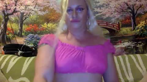 TrannyCumSlut online show from February 2025 09:24:02 AM