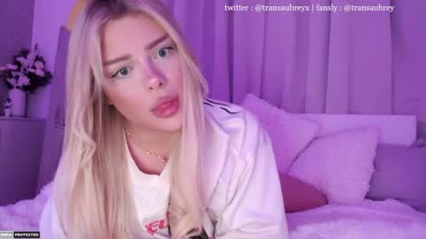 aubrey 3 online show from October 2025 07:34:02 PM