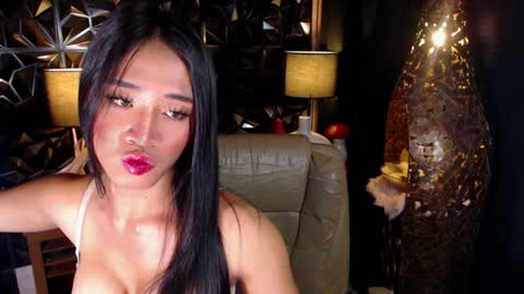 Snapshot of transgoddessrosy chatting on January 2025 02:11:02 AM ROSY TAN BE MY KING DONT FORGET TO FOLLOW AND THUMBS UP ME online show from January 2025 02:11:02 AM