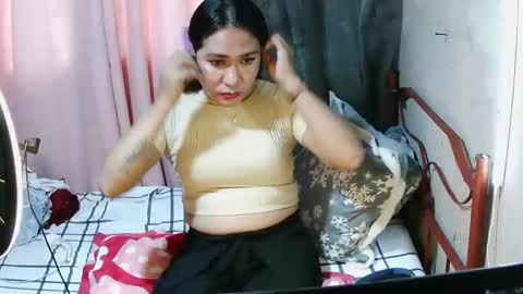 transhottie28 online show from November 2025 06:24:02 AM