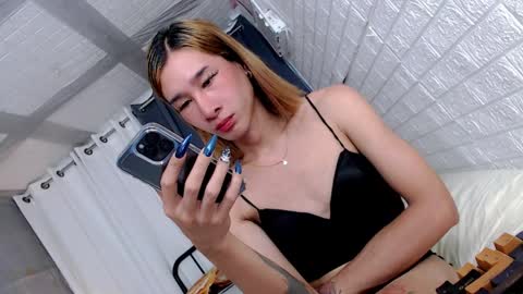 Chloe online show from April 2026 02:06:01 AM