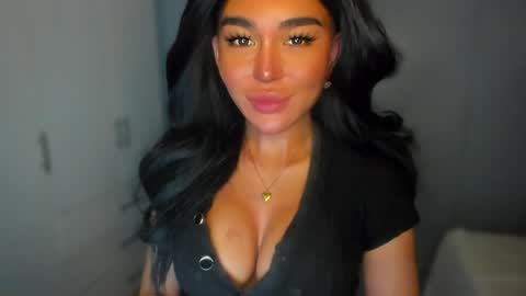 Snapshot of transnextdoor_ chatting on December 2024 06:44:01 AM ALMIGHTY GODDESS VALENTINA online show from December 2024 06:44:01 AM