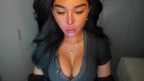 Snapshot of transnextdoor_ chatting on December 2024 09:41:02 PM ALMIGHTY GODDESS VALENTINA online show from December 2024 09:41:02 PM