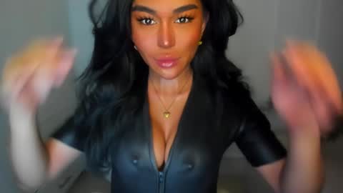 Snapshot of transnextdoor_ chatting on January 2025 05:59:02 PM ALMIGHTY GODDESS VALENTINA online show from January 2025 05:59:02 PM