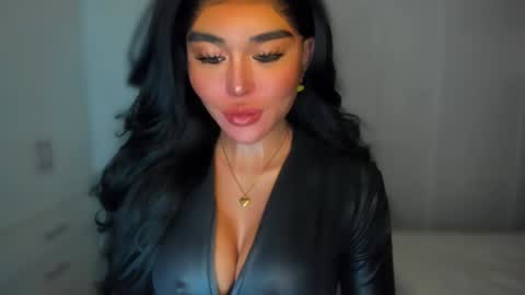 Snapshot of transnextdoor_ chatting on January 2025 01:20:01 PM ALMIGHTY GODDESS VALENTINA online show from January 2025 01:20:01 PM