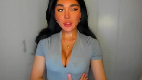 Snapshot of transnextdoor_ chatting on January 2025 07:39:01 PM ALMIGHTY GODDESS VALENTINA online show from January 2025 07:39:01 PM