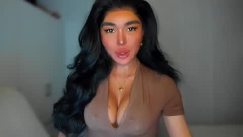 Snapshot of transnextdoor_ chatting on January 2025 11:23:01 PM ALMIGHTY GODDESS VALENTINA online show from January 2025 11:23:01 PM