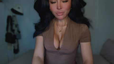 Snapshot of transnextdoor_ chatting on February 2025 01:32:01 AM ALMIGHTY GODDESS VALENTINA online show from February 2025 01:32:01 AM
