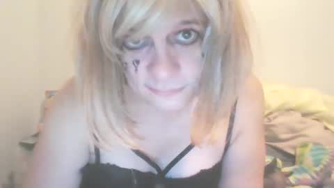 Snapshot of traphouseslutbunny4fun chatting on December 2024 07:49:02 AM traphouseslutbunny4fun online show from December 2024 07:49:02 AM