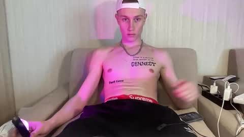 Travis online show from April 2026 07:11:01 AM