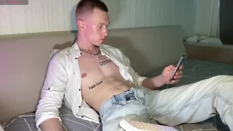 Travis online show from June 2026 12:22:01 PM