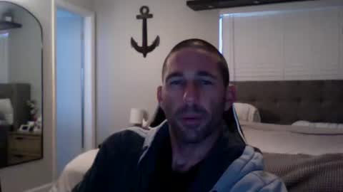 Snapshot of traviskenn chatting on December 2024 12:40:02 PM TravisKenn online show from December 2024 12:40:02 PM